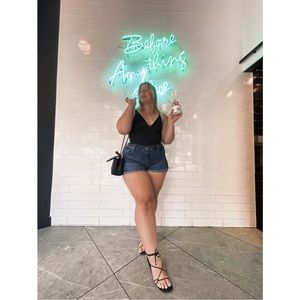 Meet your Posher, Khrystyne